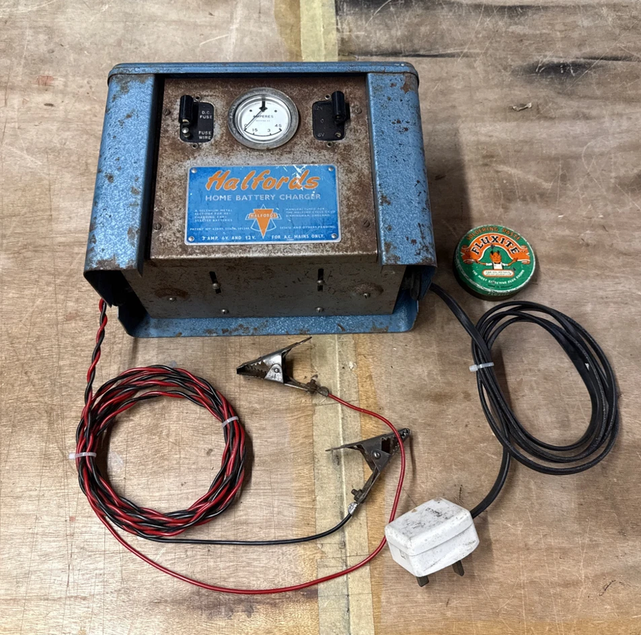1970s victron charger.png