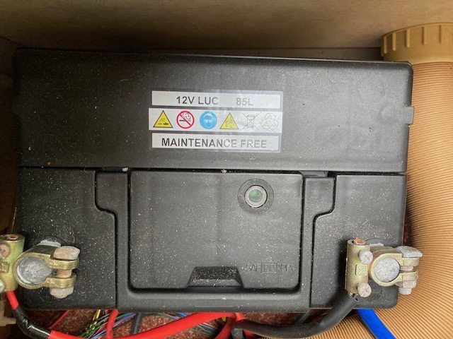 Autosleeper 12v battery 2.jpg