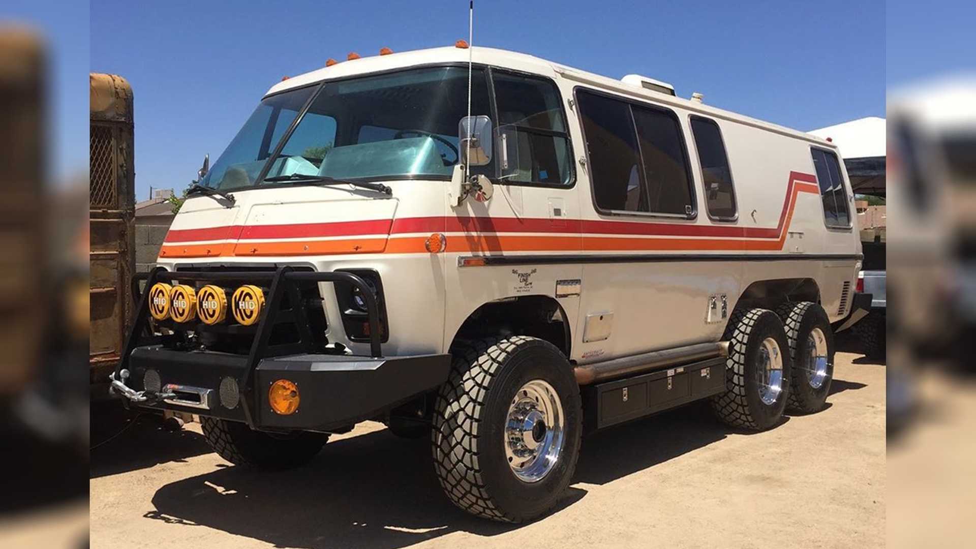 custom-gmc-motorhome-6x6.jpg