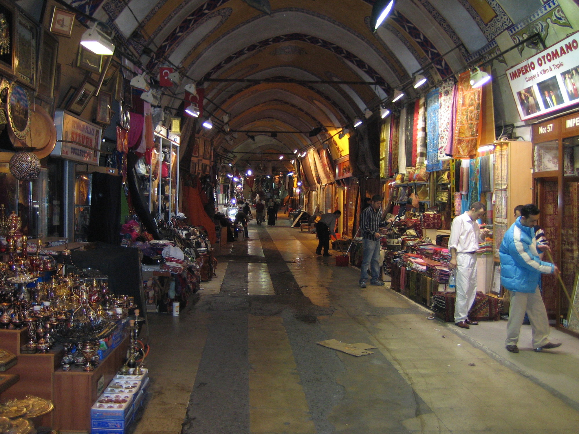 Grand bazaar Istanbul - inside.jpg
