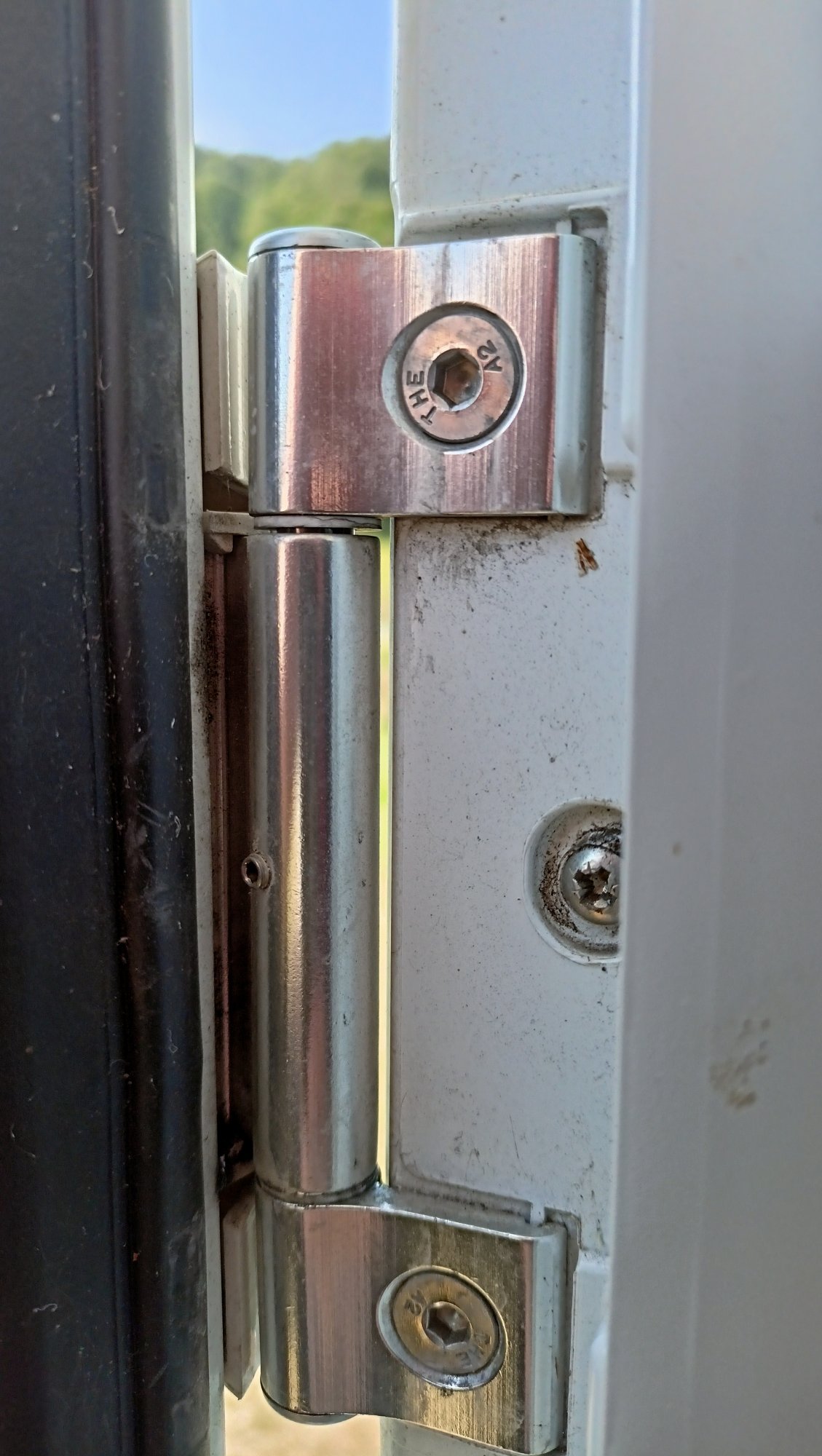 hinge repair 2.jpg