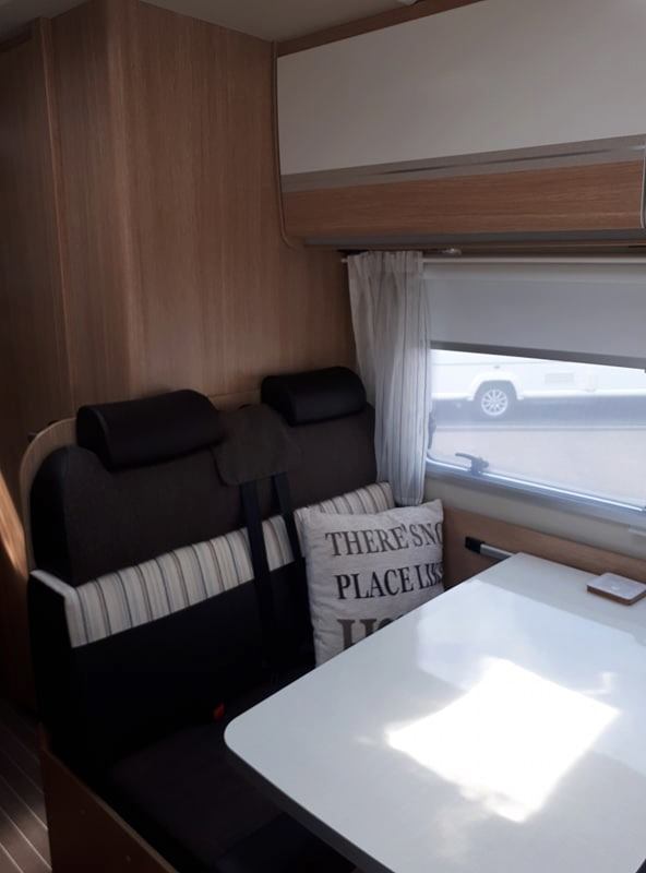 motorhome 10.jpg